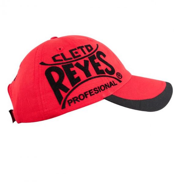 Gorra roja Cleto Reyes